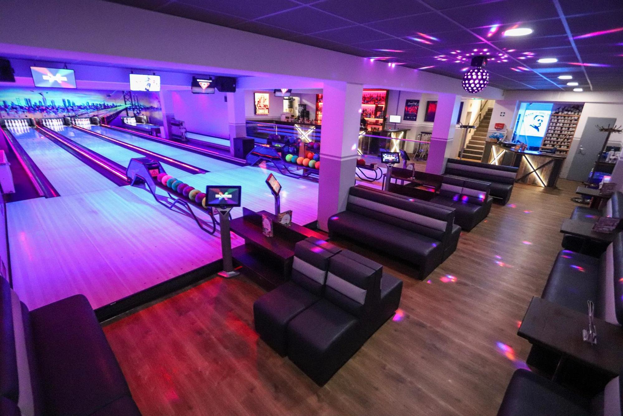 City Bowling Bahnen lila