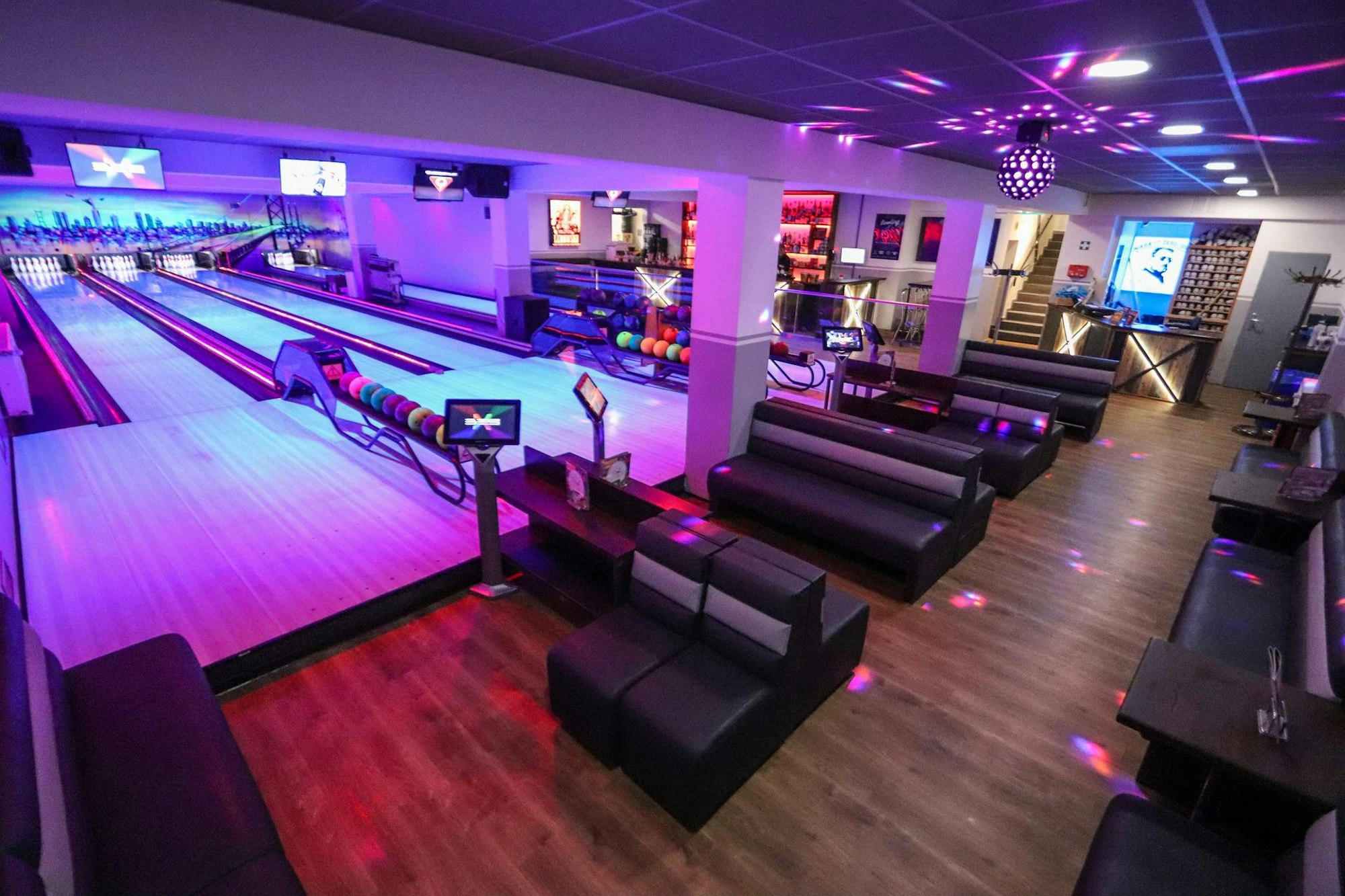 City Bowling Bahnen lila