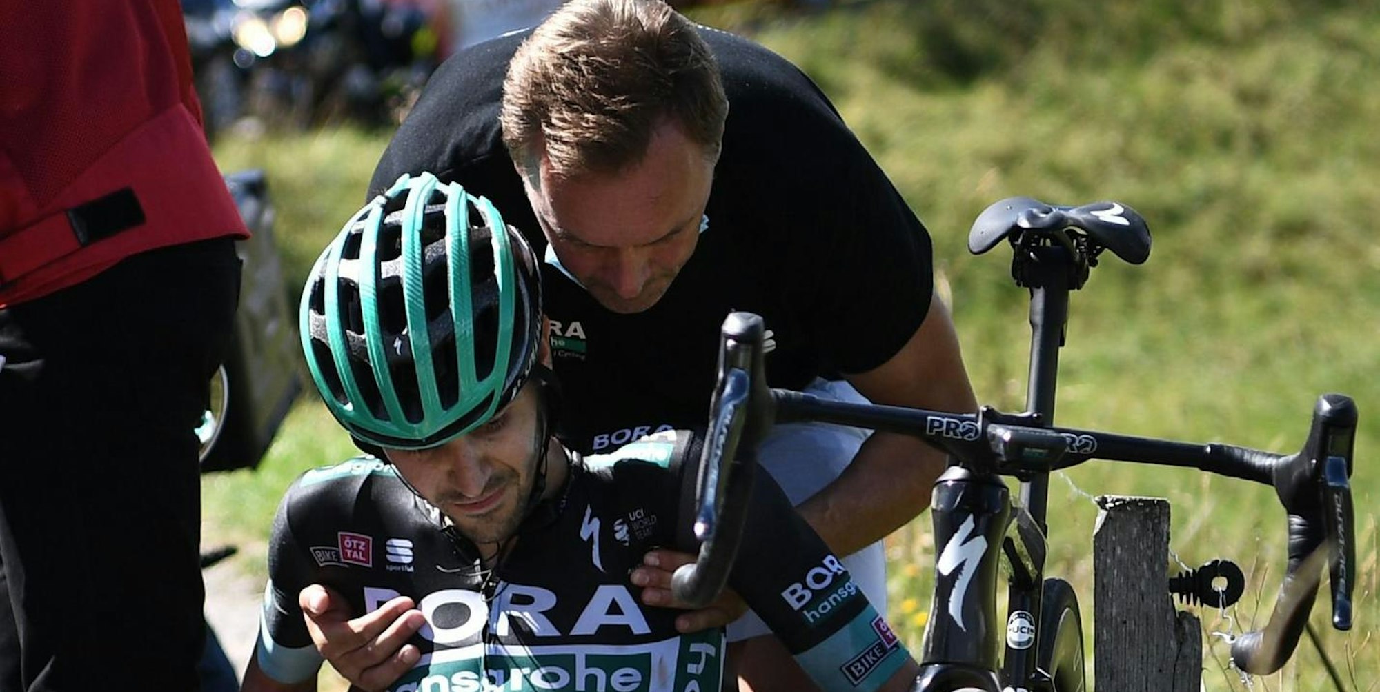 CEC9B047-18CA-485A-806F-65E1000D34DE