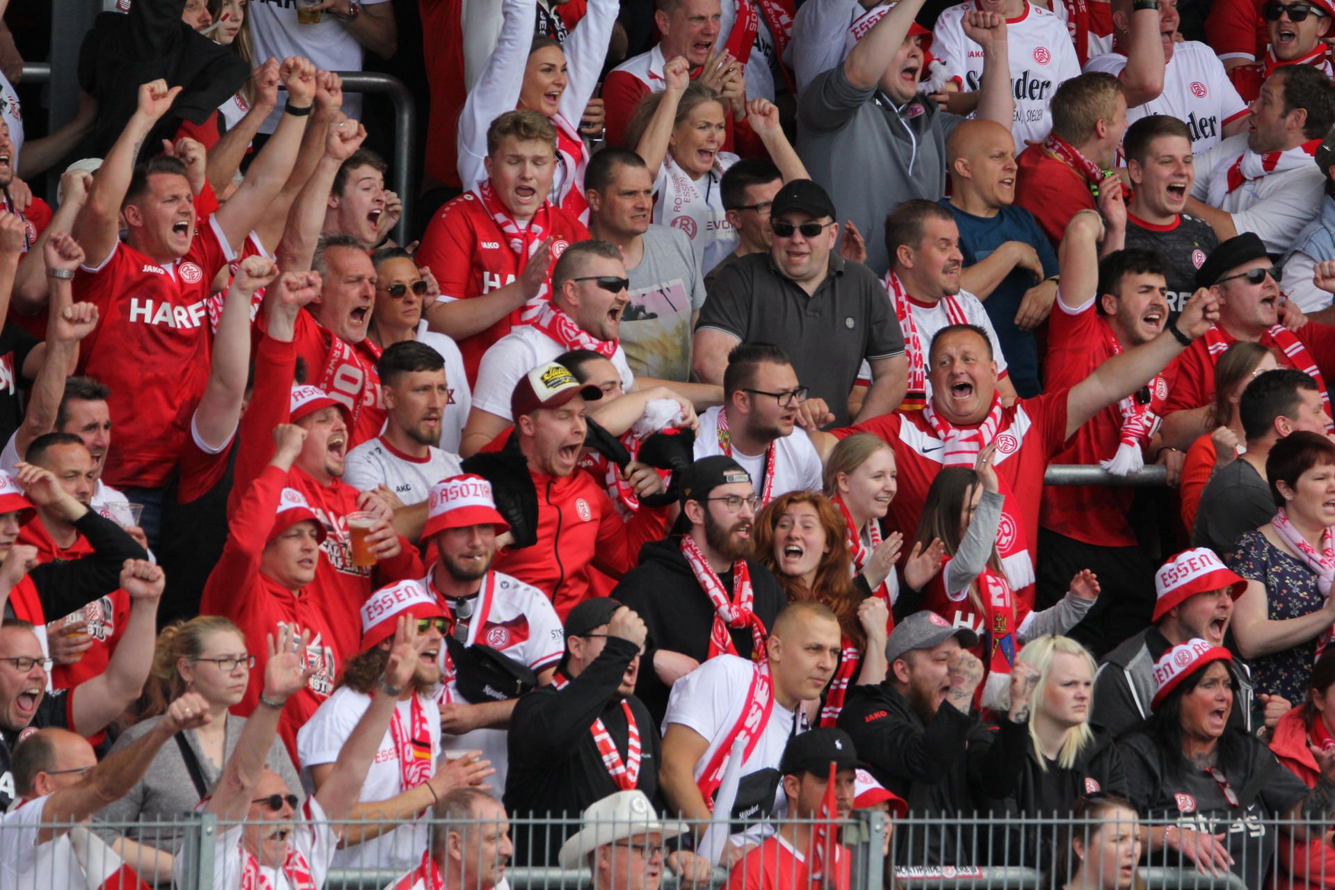 PLUS - Aufstiegsrennen Rot-Weiss Essen - 4