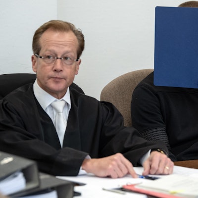 Gericht Enkel tötet Oma