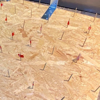 Nagelbrett Schuhgeschäft