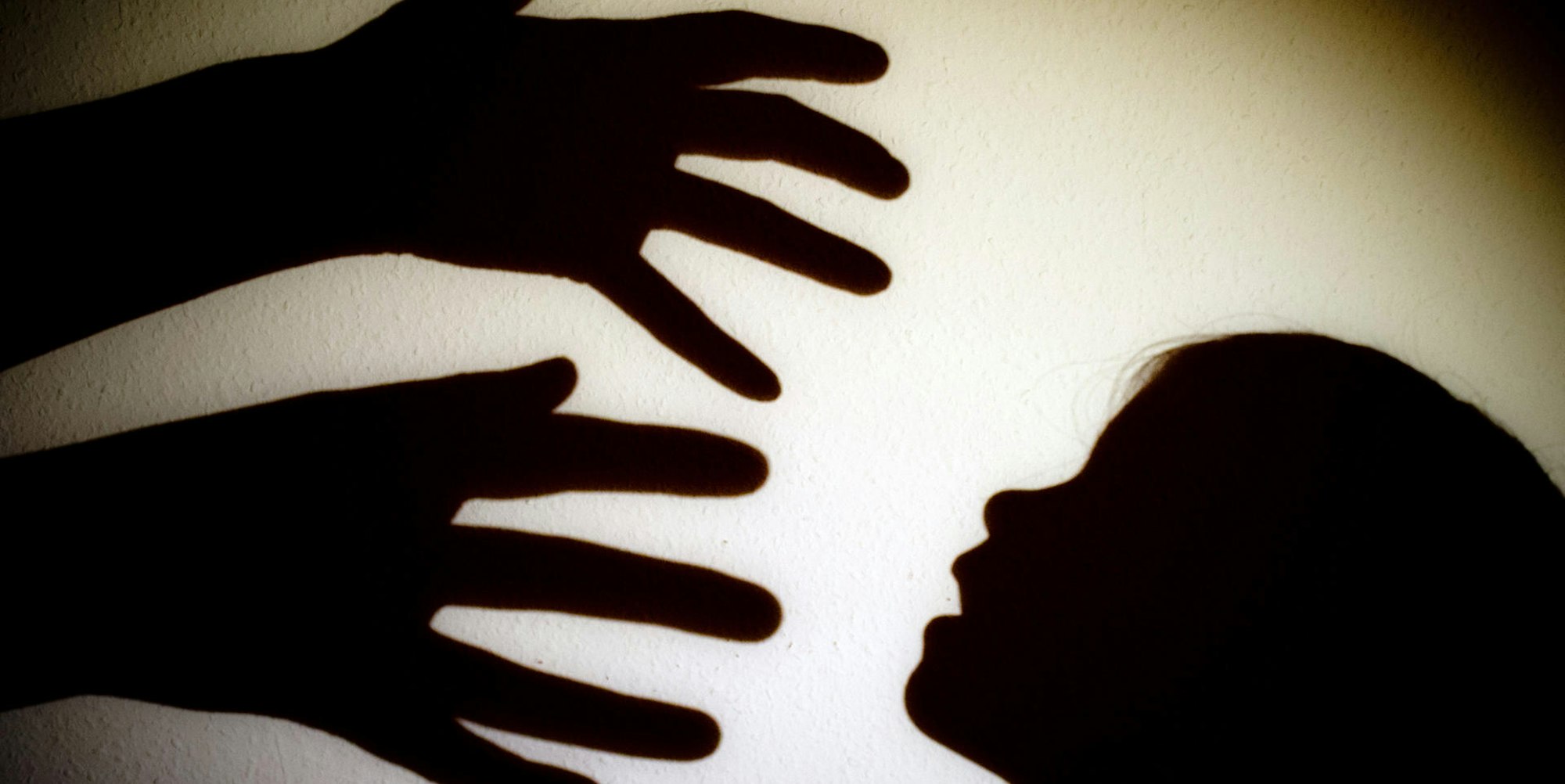 missbrauch symbolbild