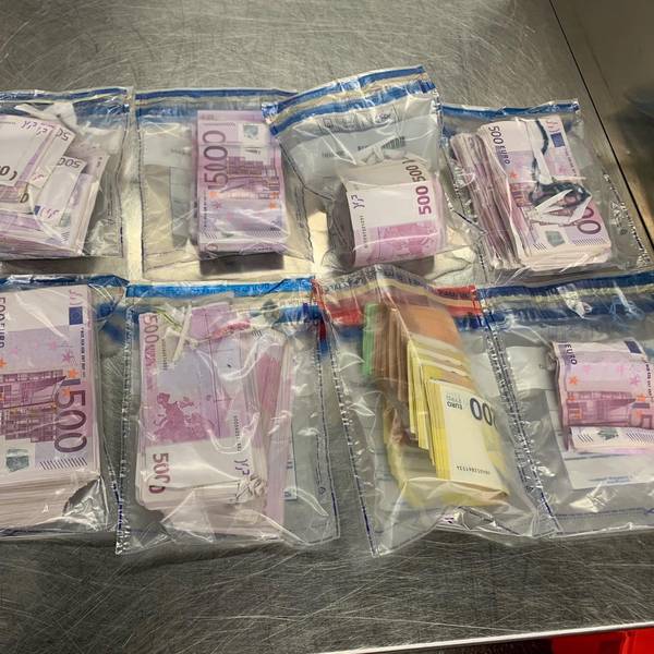 Geld geschmuggelt