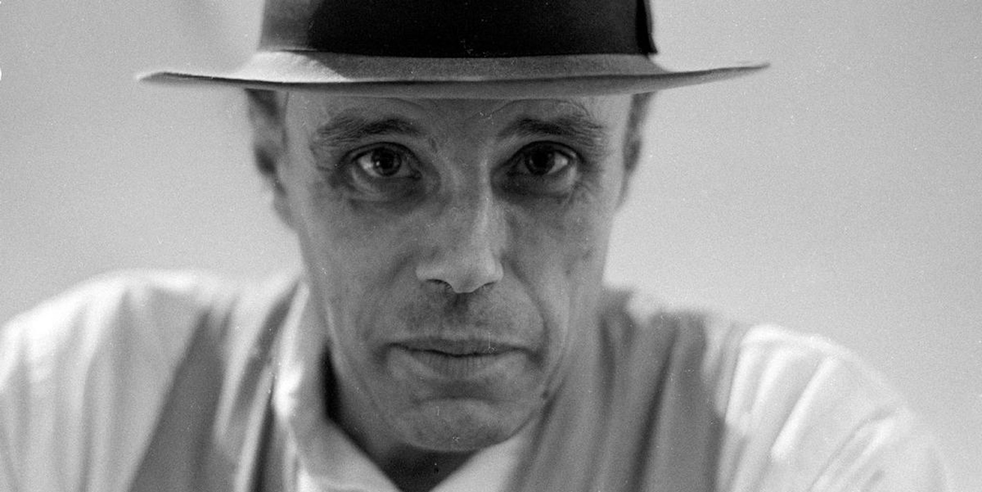 NRW-Joseph-Beuys_1975_©Foto_Caroline-Tisdall
