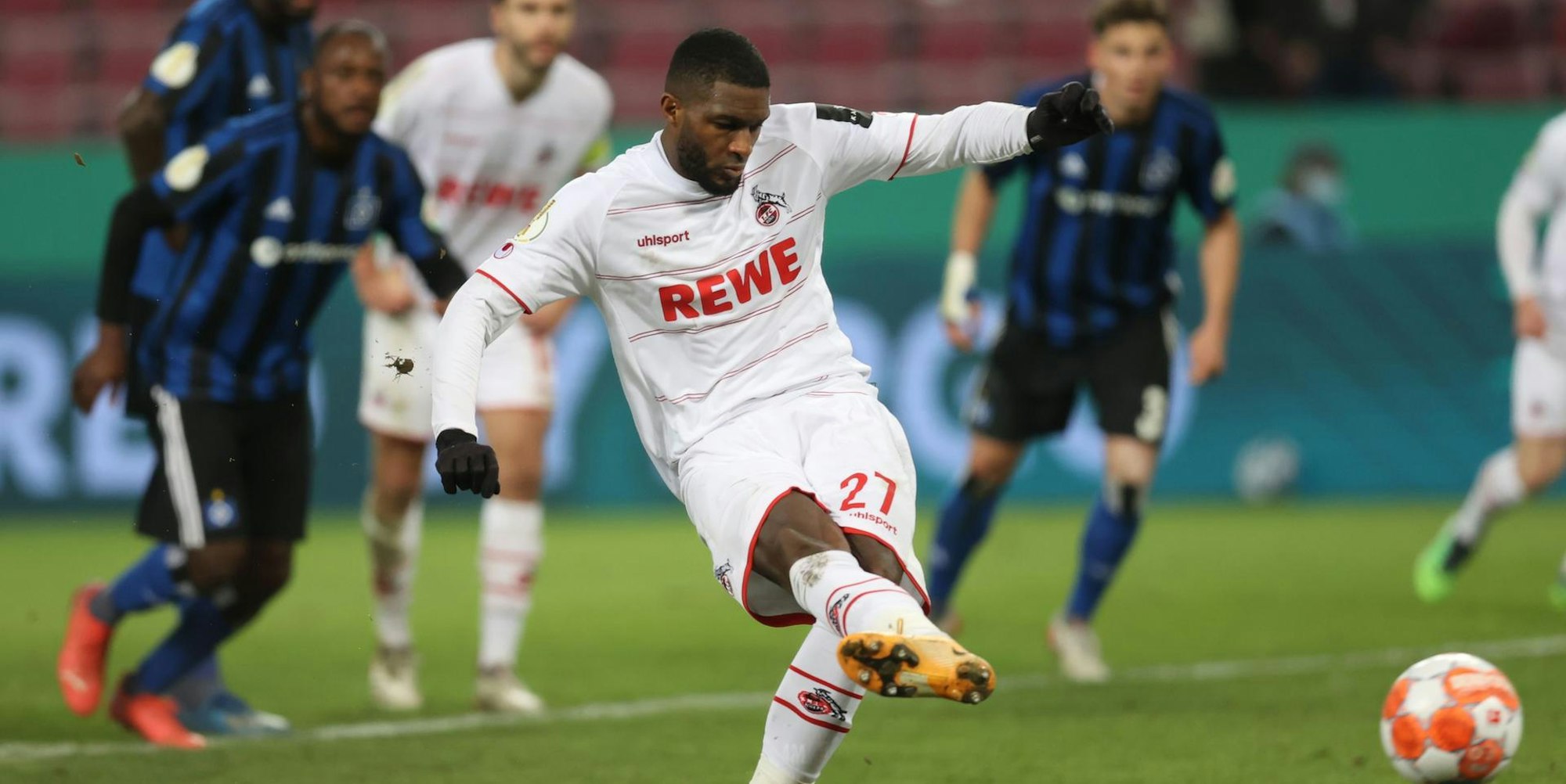 Modeste beim Elfer