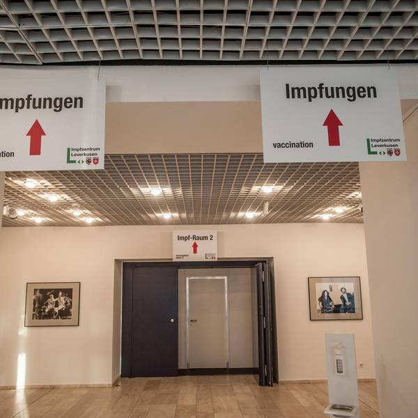 uebergabe_impfzentrum-leverkusen_ALF_5959