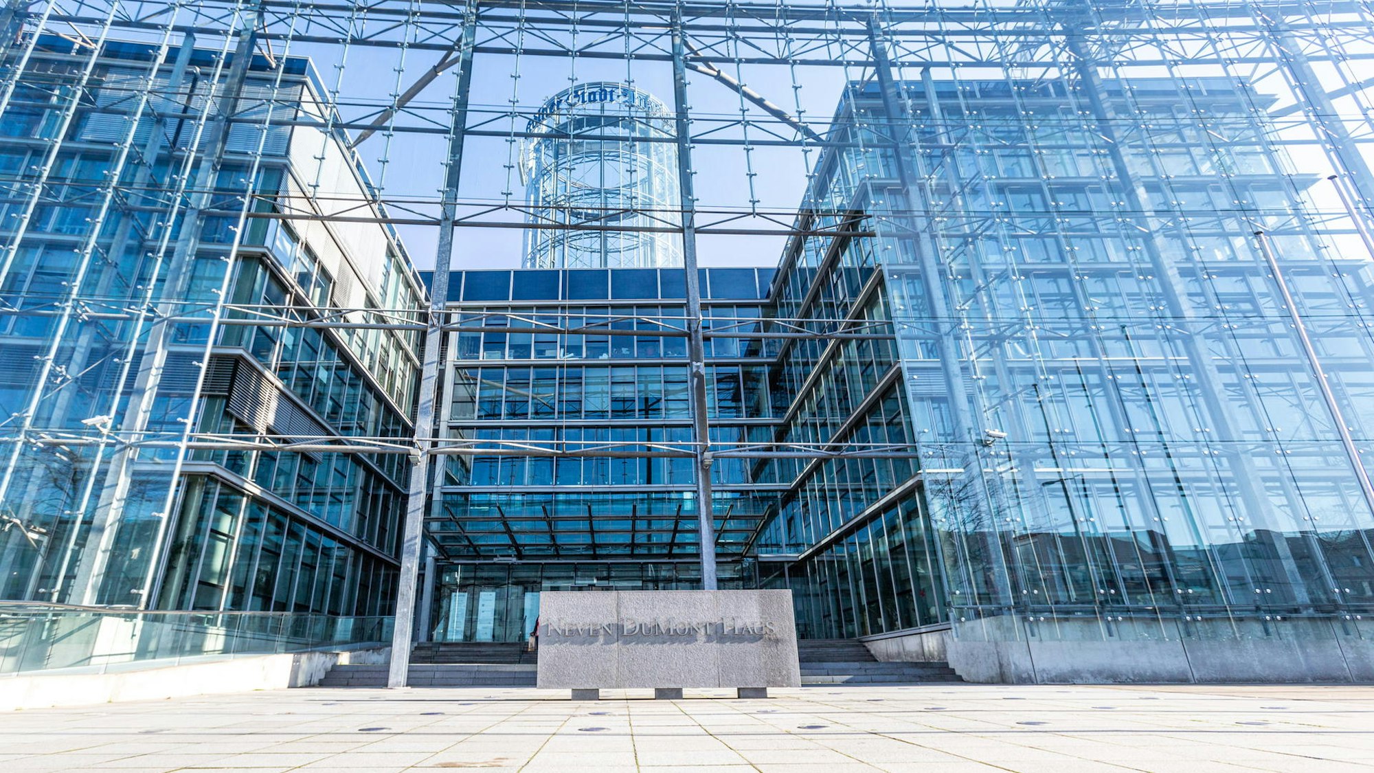 Das Neven DuMont Haus an der Amsterdamer Straße in Köln.