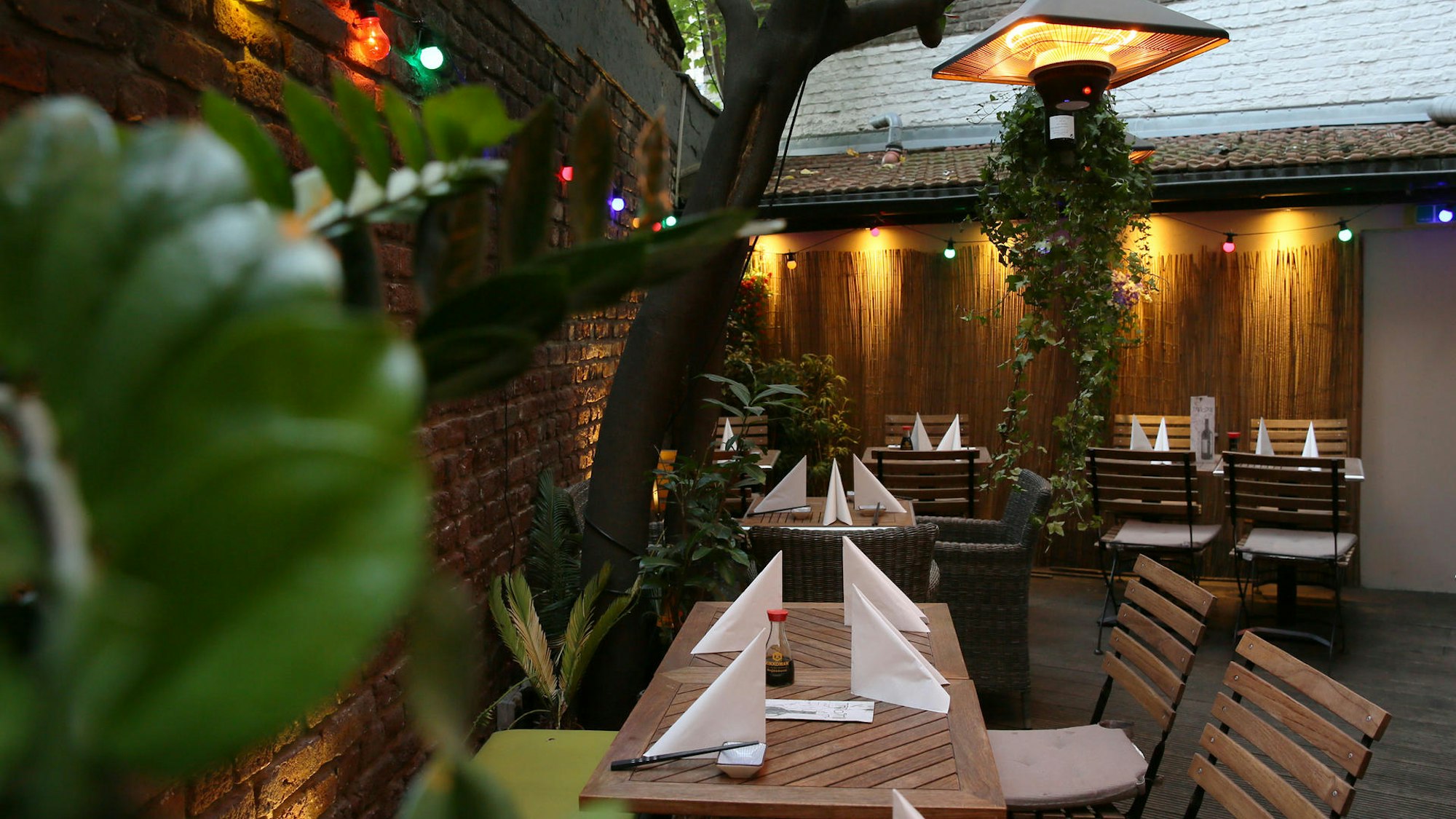 Der Außenbereich des Sushi Restaurants „Tanoshii“.