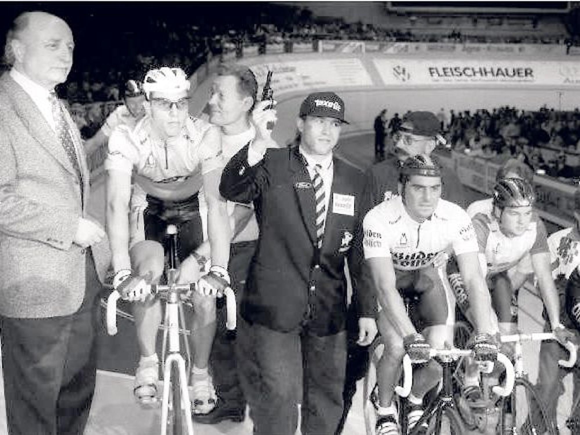 Sporthalle