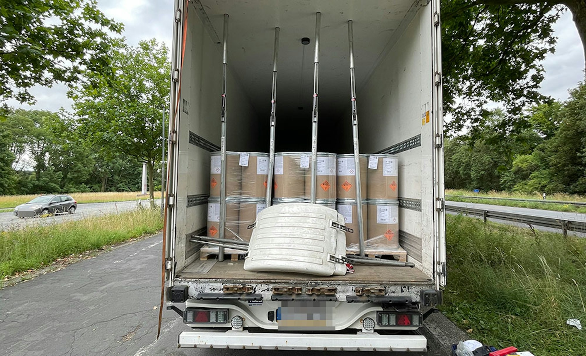 Polizei Lkw Sprengstoff 2