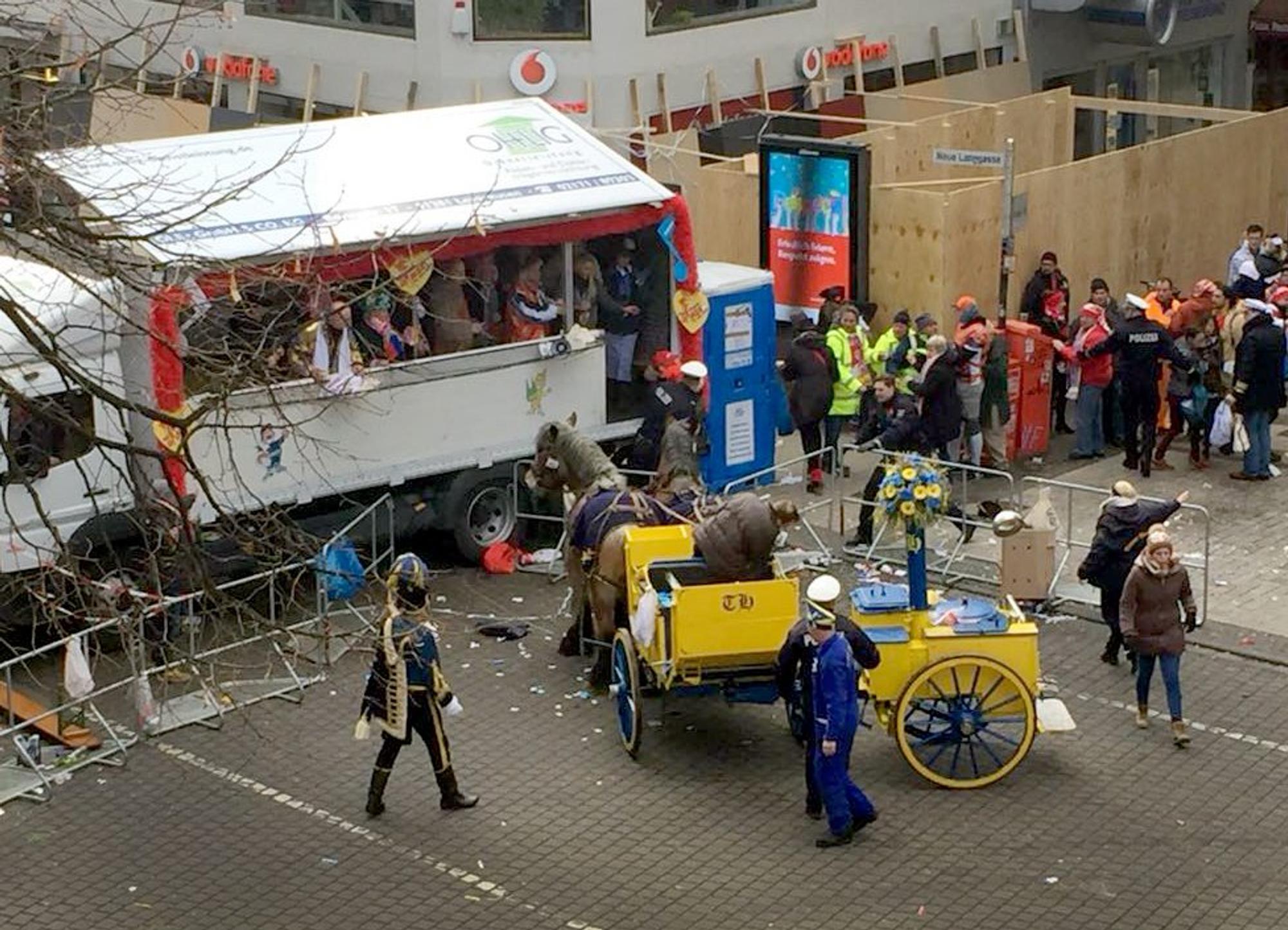 Unfall Pferde Rosenmontag 1 dpa