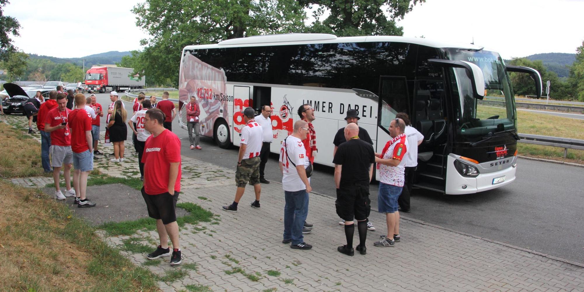 PLUS FC-Fans in Regensburg - 1