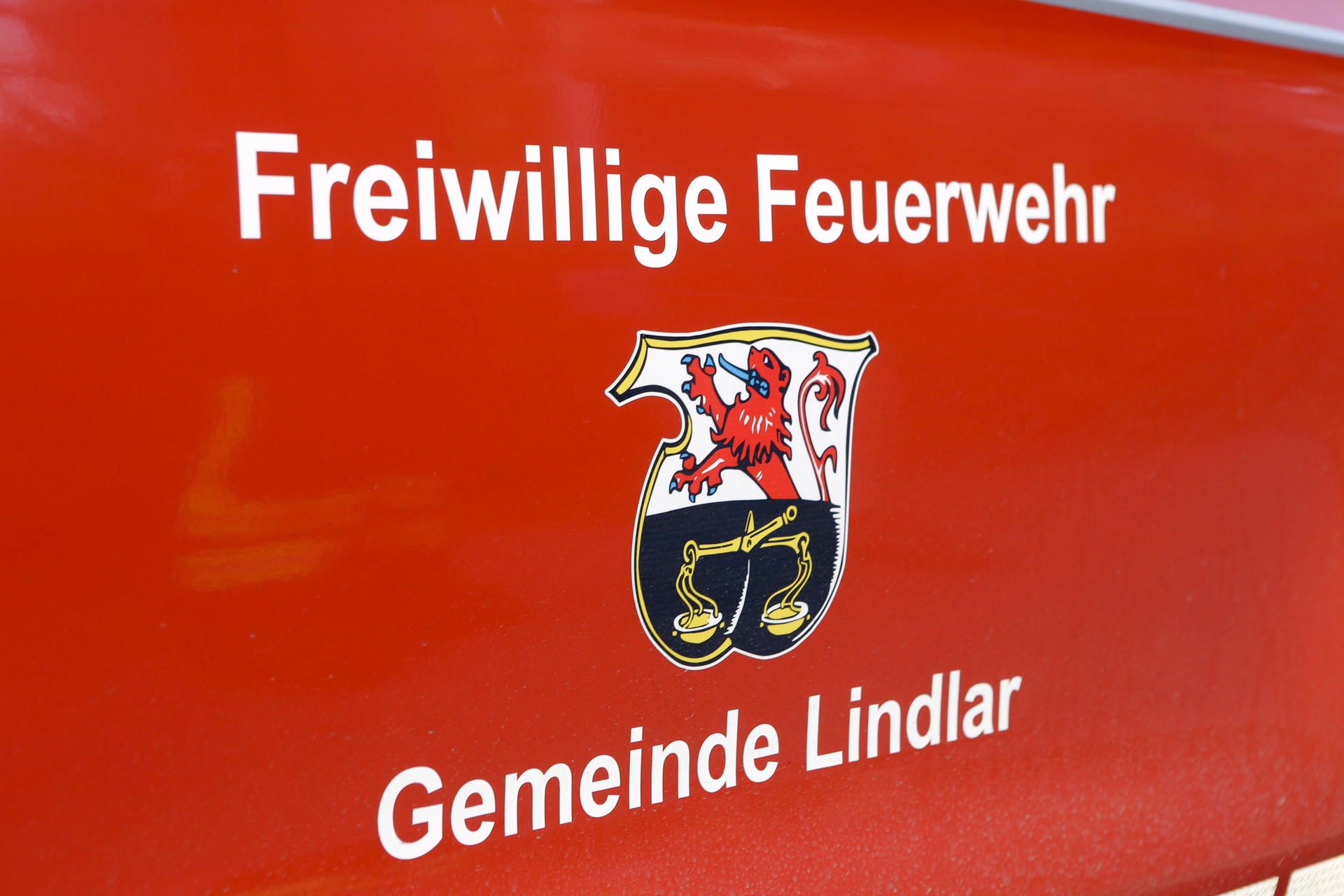 Feuerwehr Lindlar Fahrzeugtüre