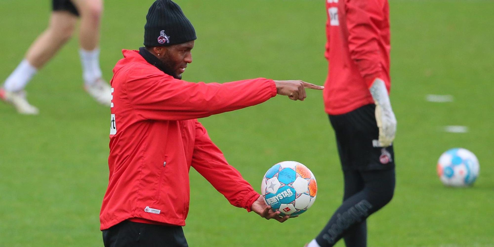 Modeste zeigt den Weg