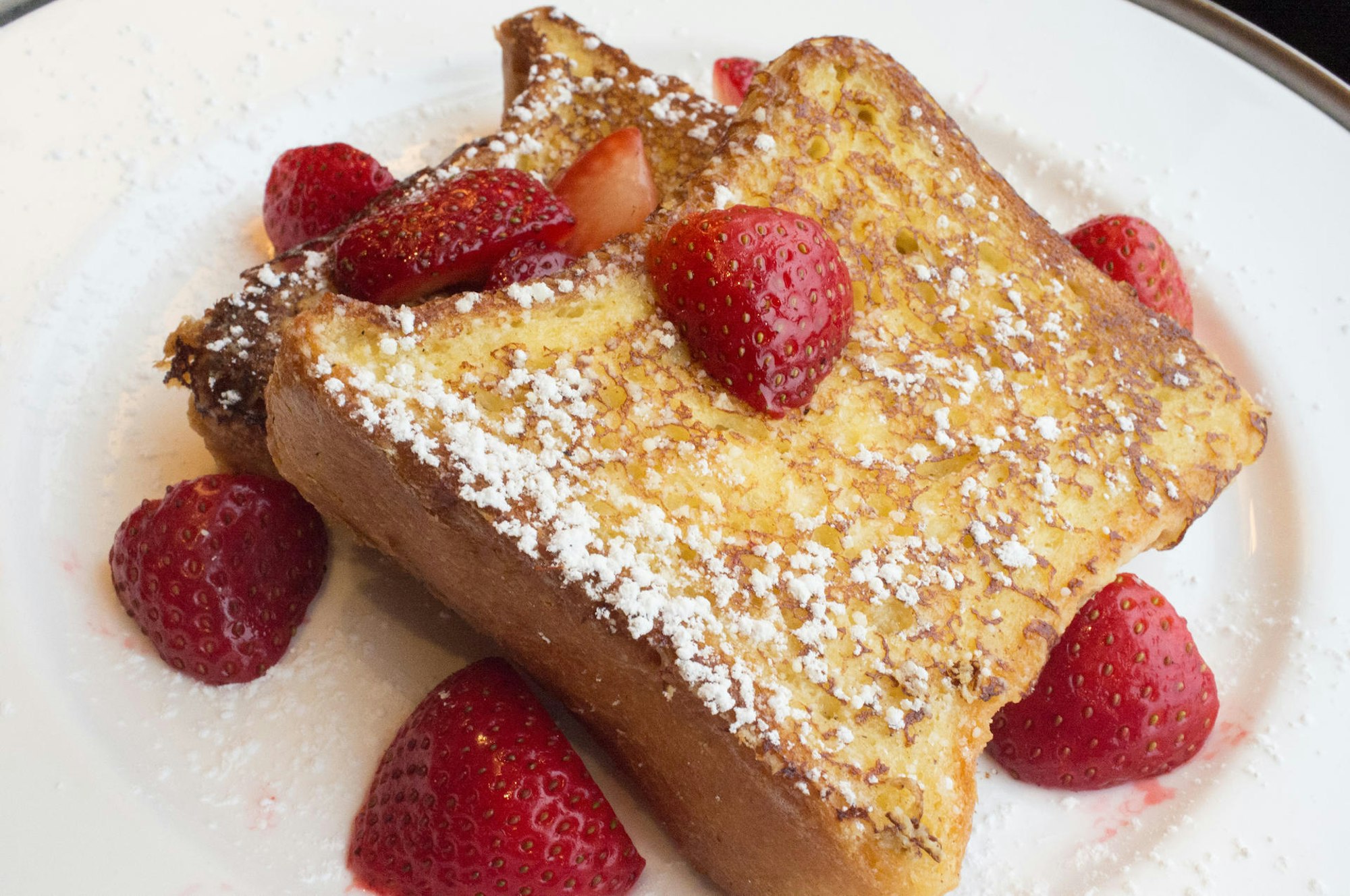 french toast mit erdbeeren