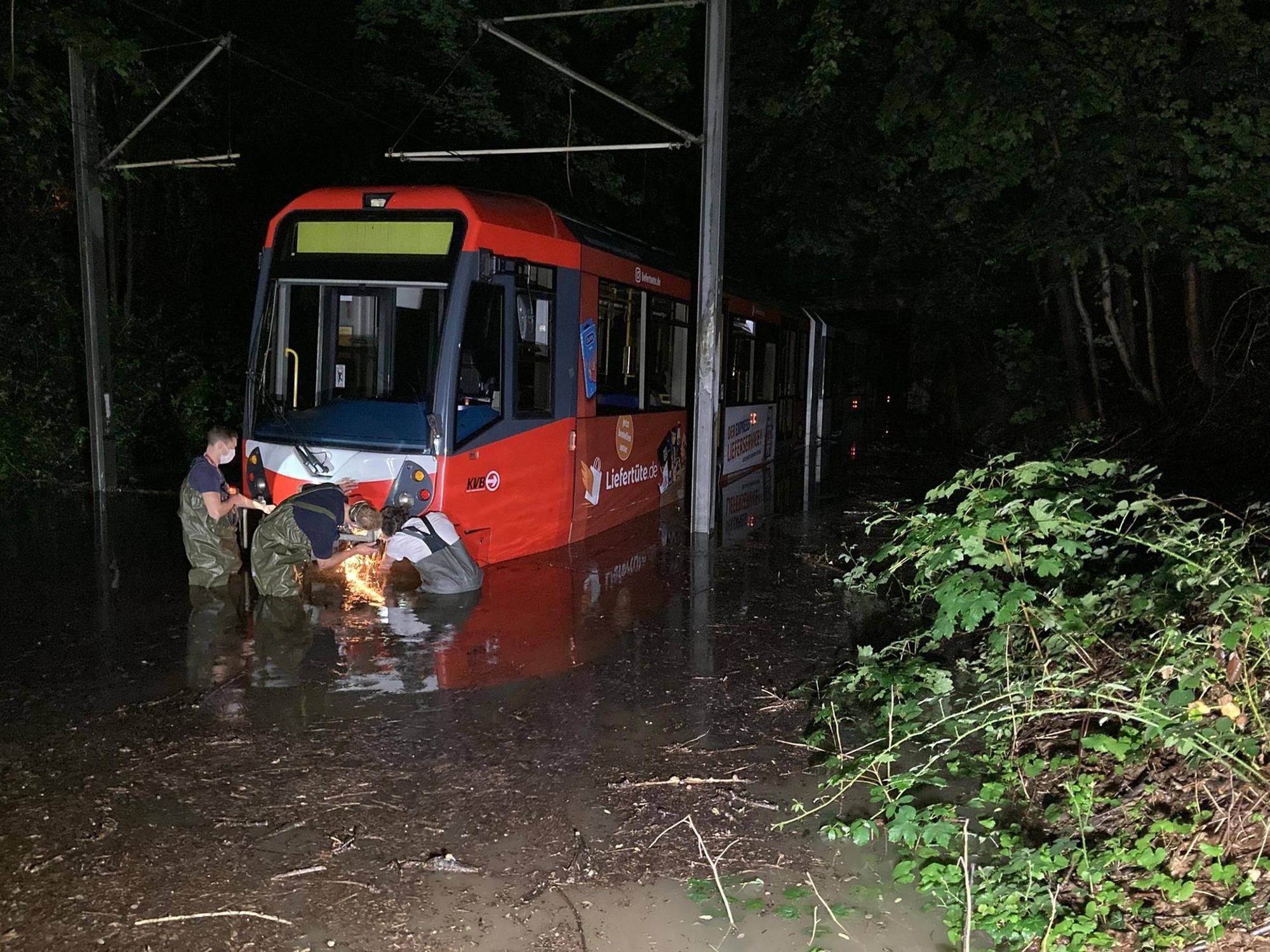 Tief Bernd - Strassenbahn -5