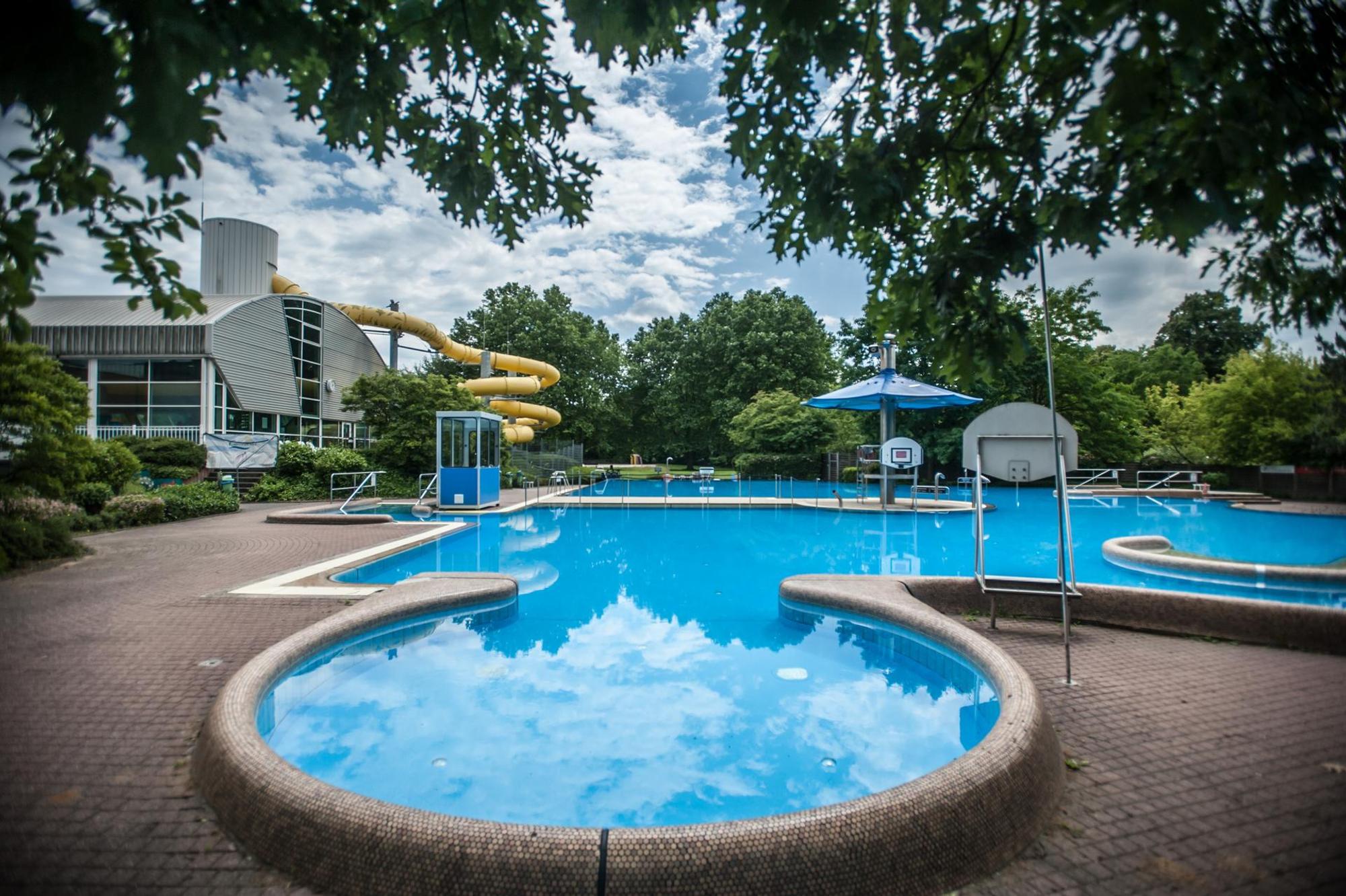 Calevornia Freibad leer