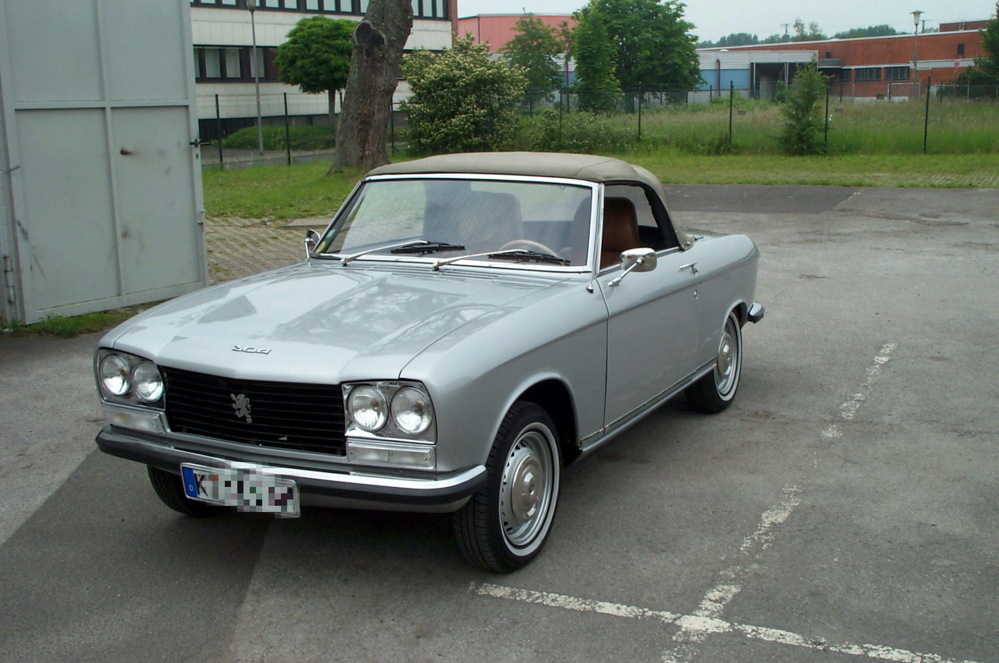 304 Cabrio vorne seitlich (1)