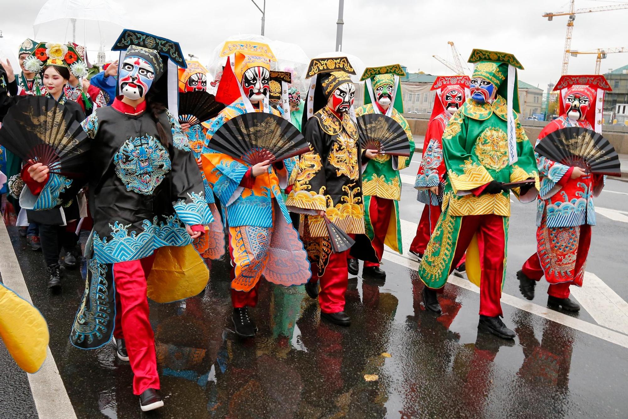 Karneval Gruppenkostüm dpa