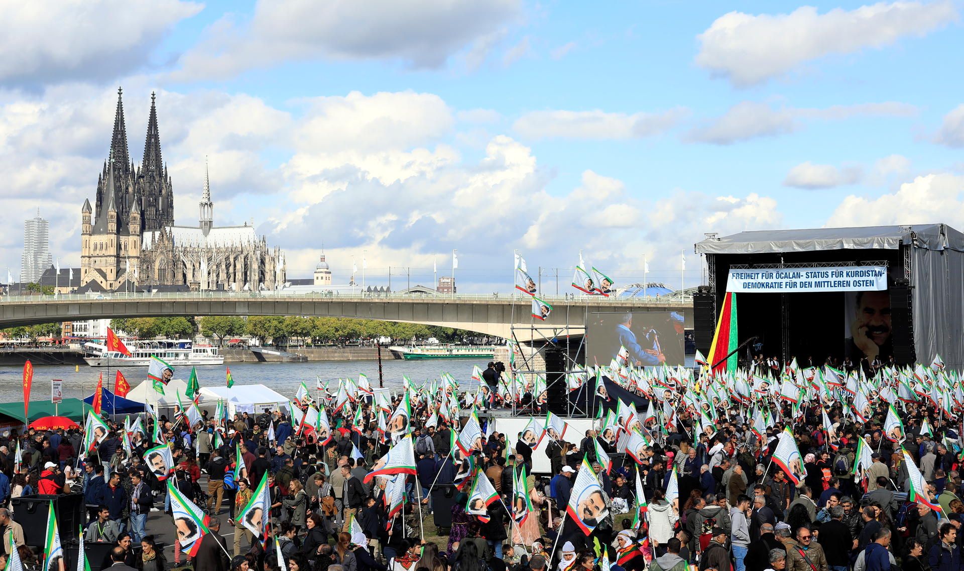 kra_demokurden005