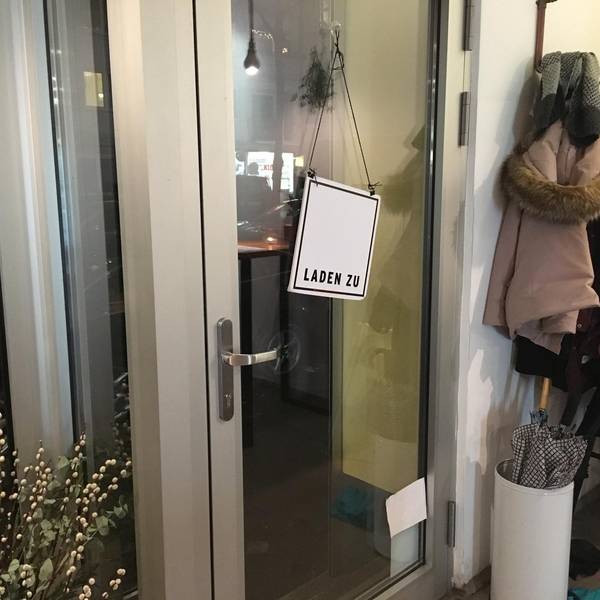 laden ein laden zu schild
