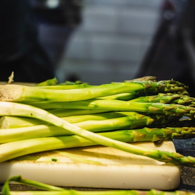 Spargel-louis-hansel-1531099-unsplash