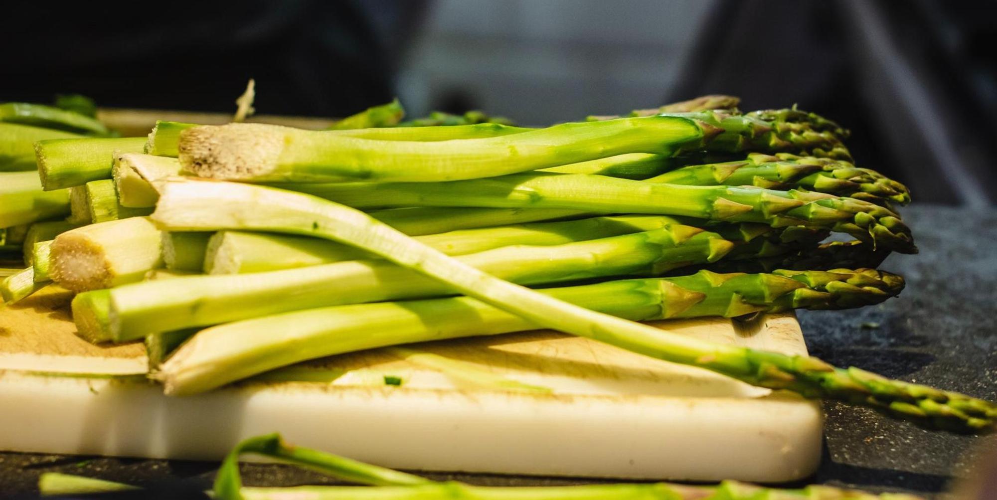 Spargel-louis-hansel-1531099-unsplash