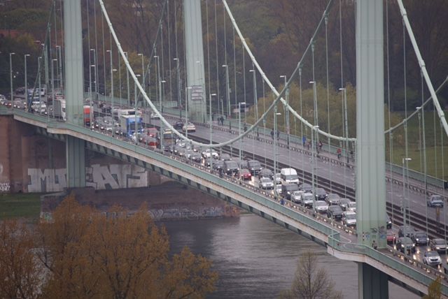 stau Mülheimer Brücke