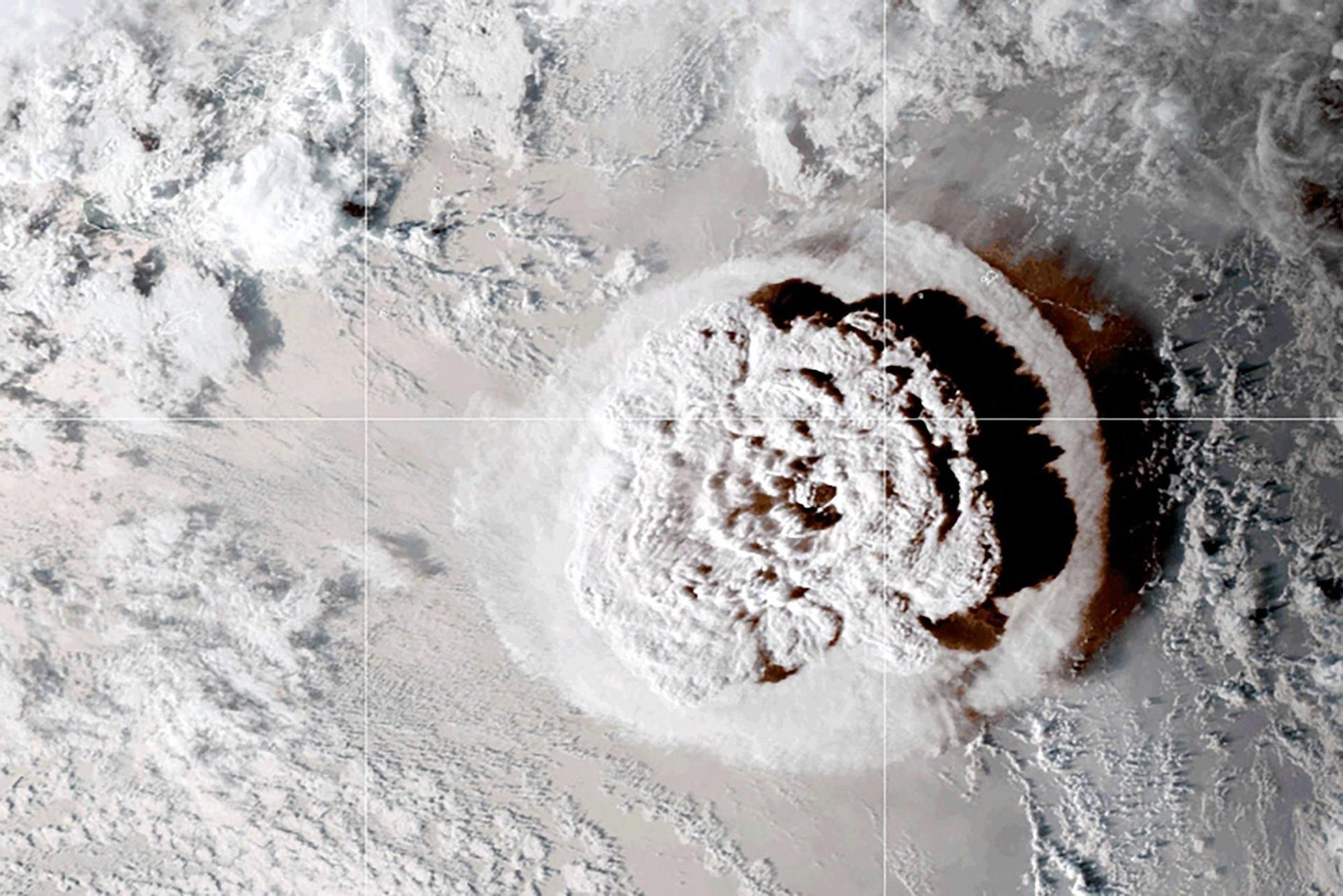 Tonga Explosion 190122