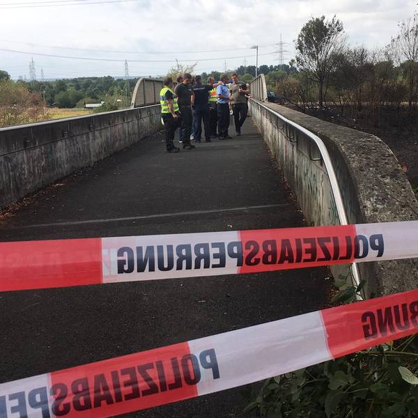 Polizei untersucht Feuer