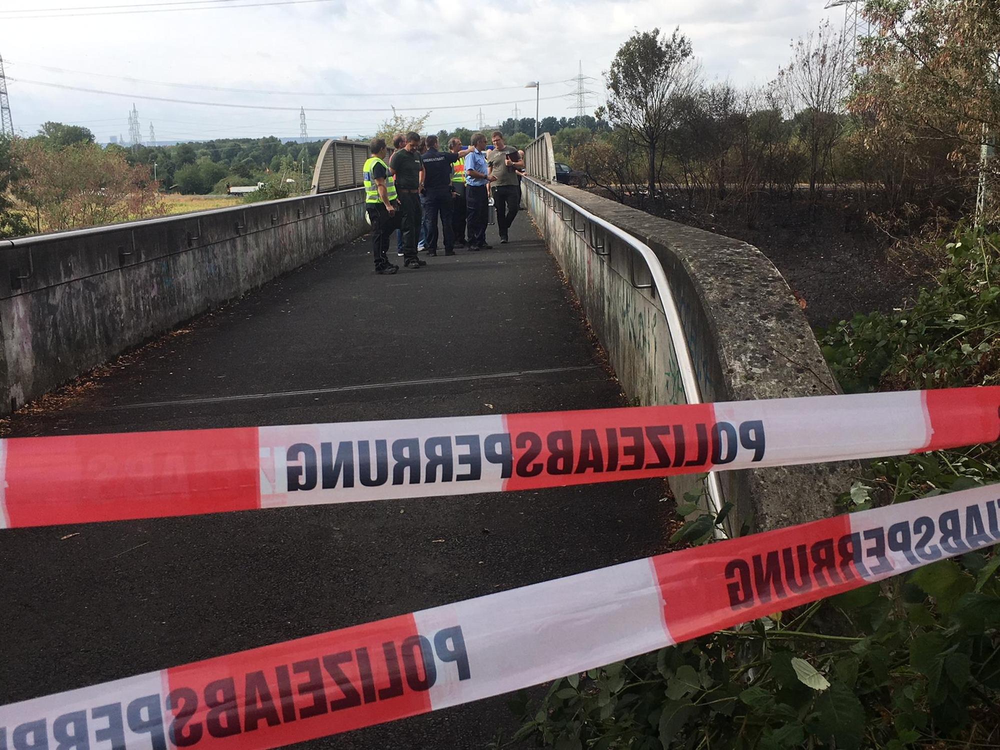 Polizei untersucht Feuer