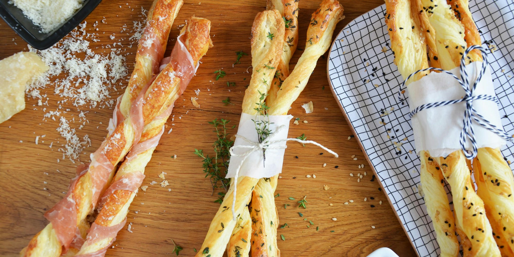 Blaetterteigstangen Trio