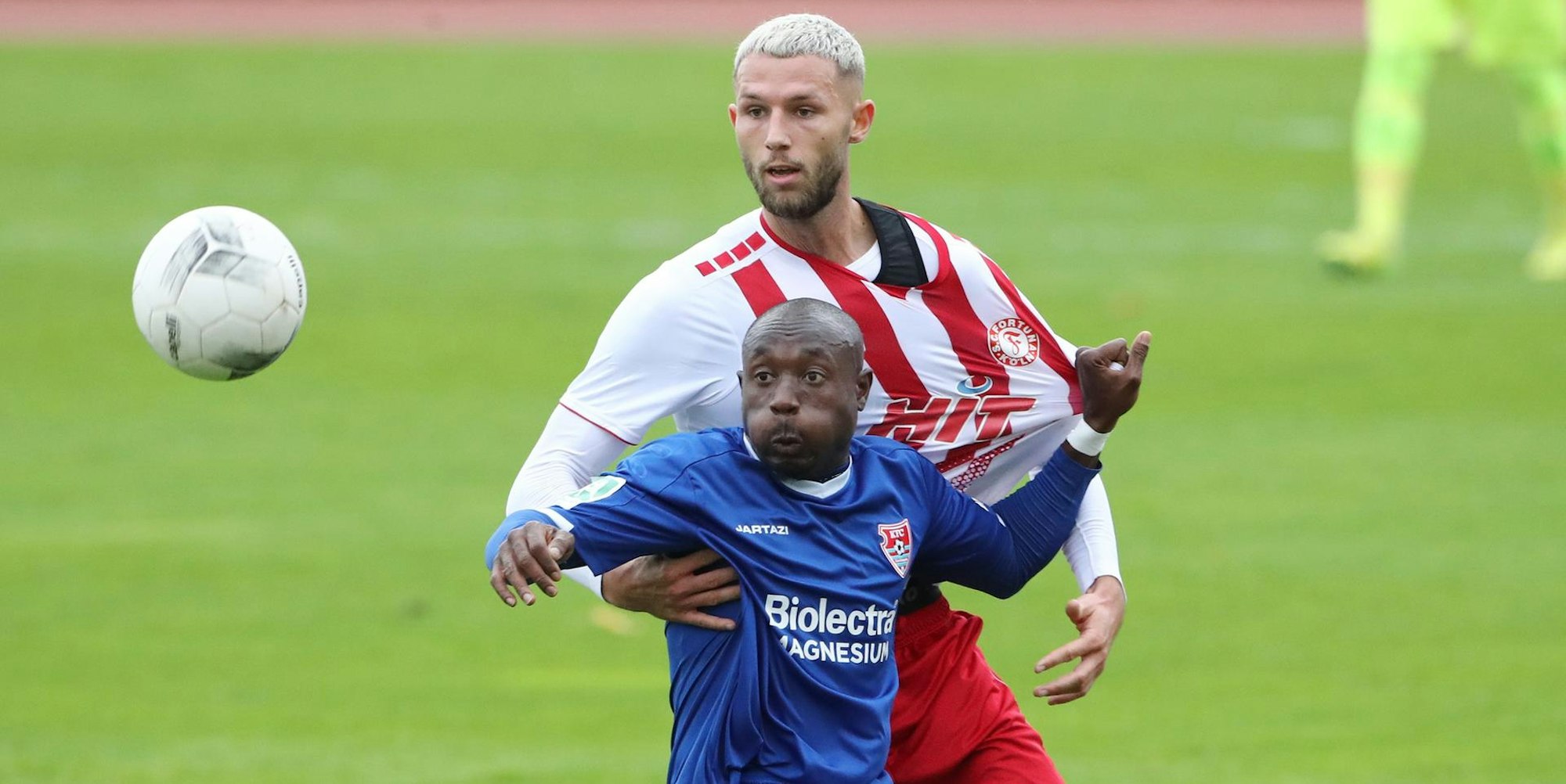 5C0F3CD4-C228-48E4-A437-54BCD308B066