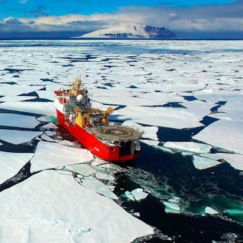 Antarktis Eisbrecher 220322