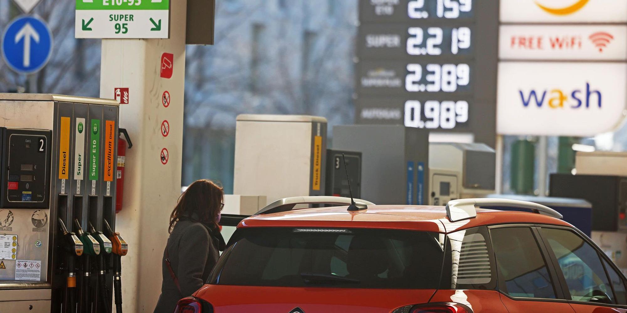Tankstelle Symbol 210322