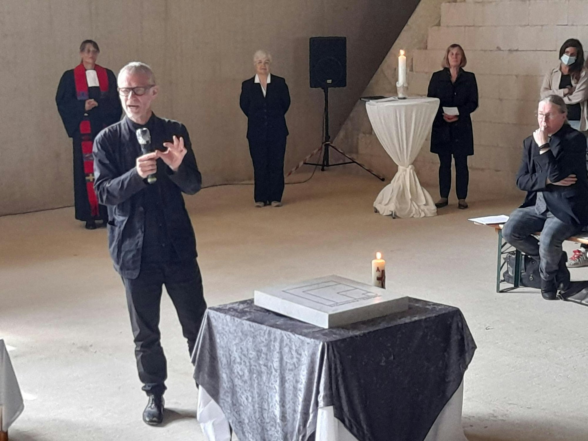 bes-grundstein-erloeserkirche03