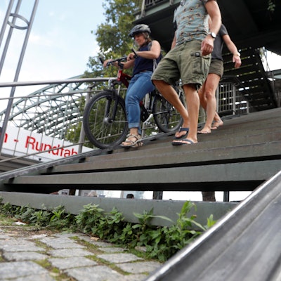 Hohenzollern Treppe Radfahrer