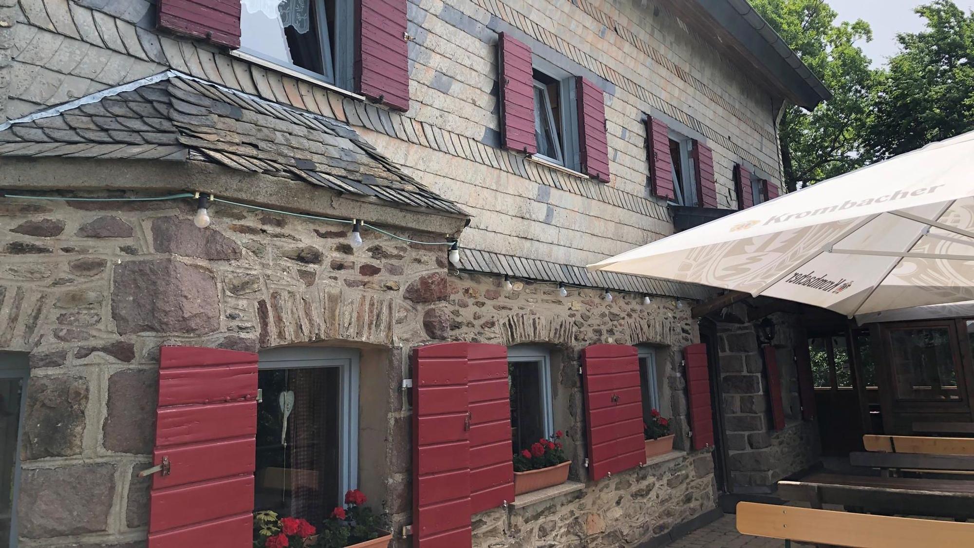 Frontansicht Alpenhaus