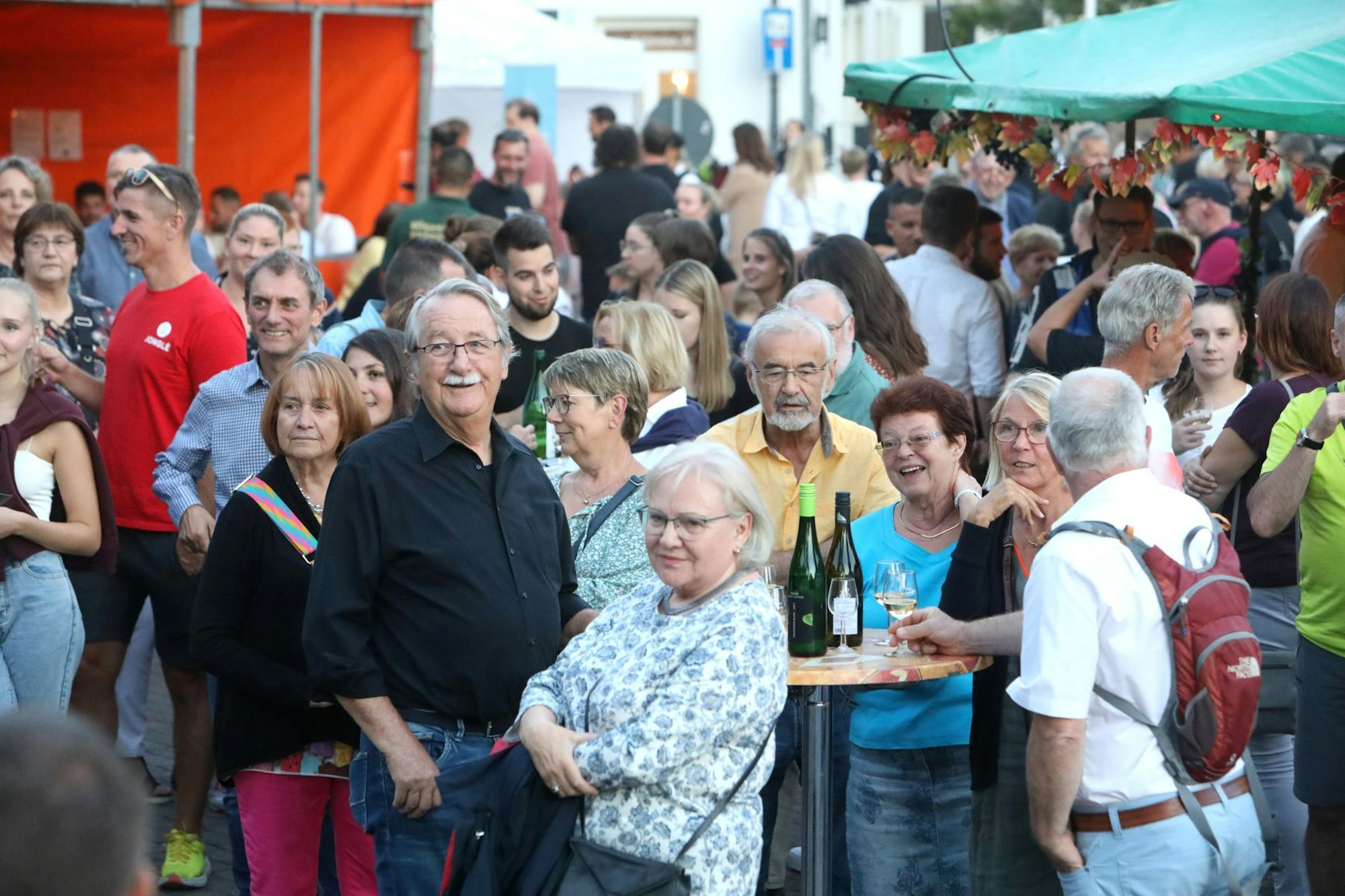 20220902-rkl-weinfest-rhoendorf-kroenung-3