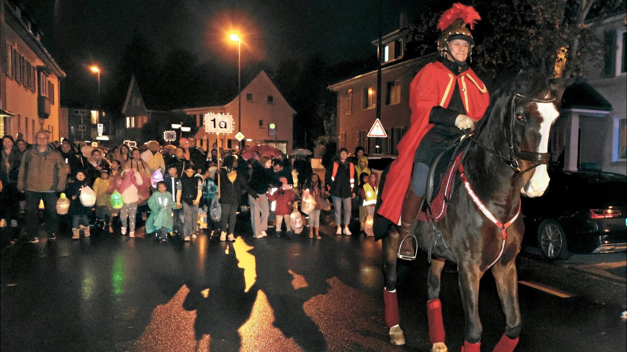 Ein Martinszug in Leverkusen.