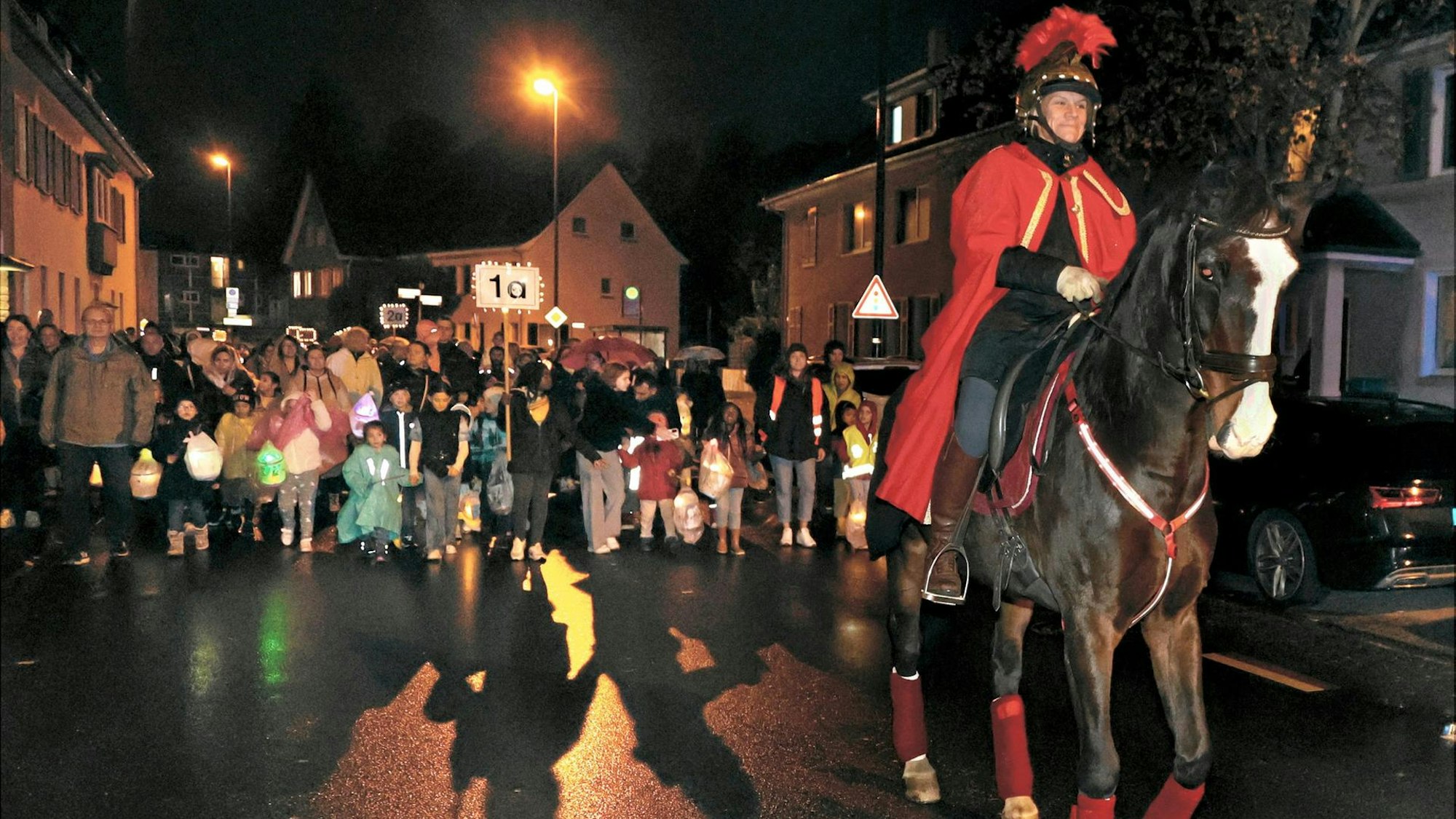 Ein Martinszug in Leverkusen.