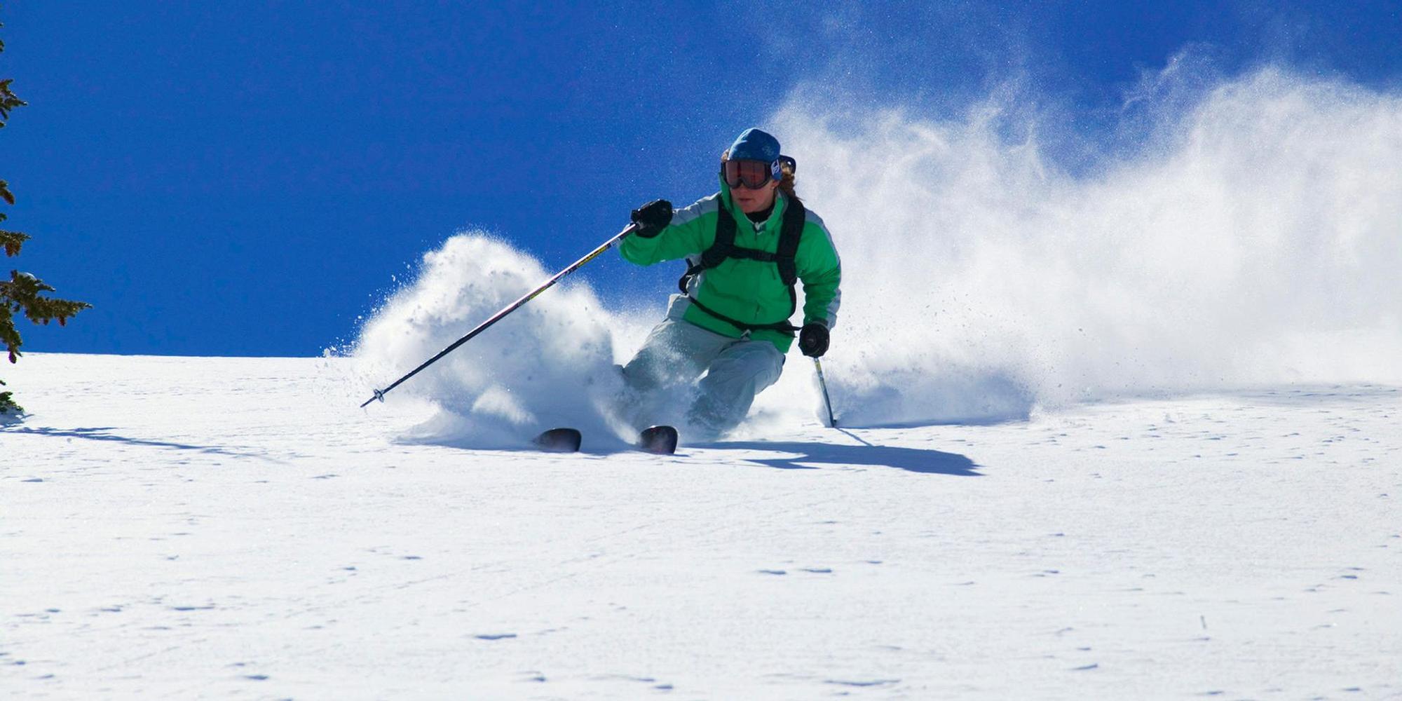 Ski Abfahrt schnee