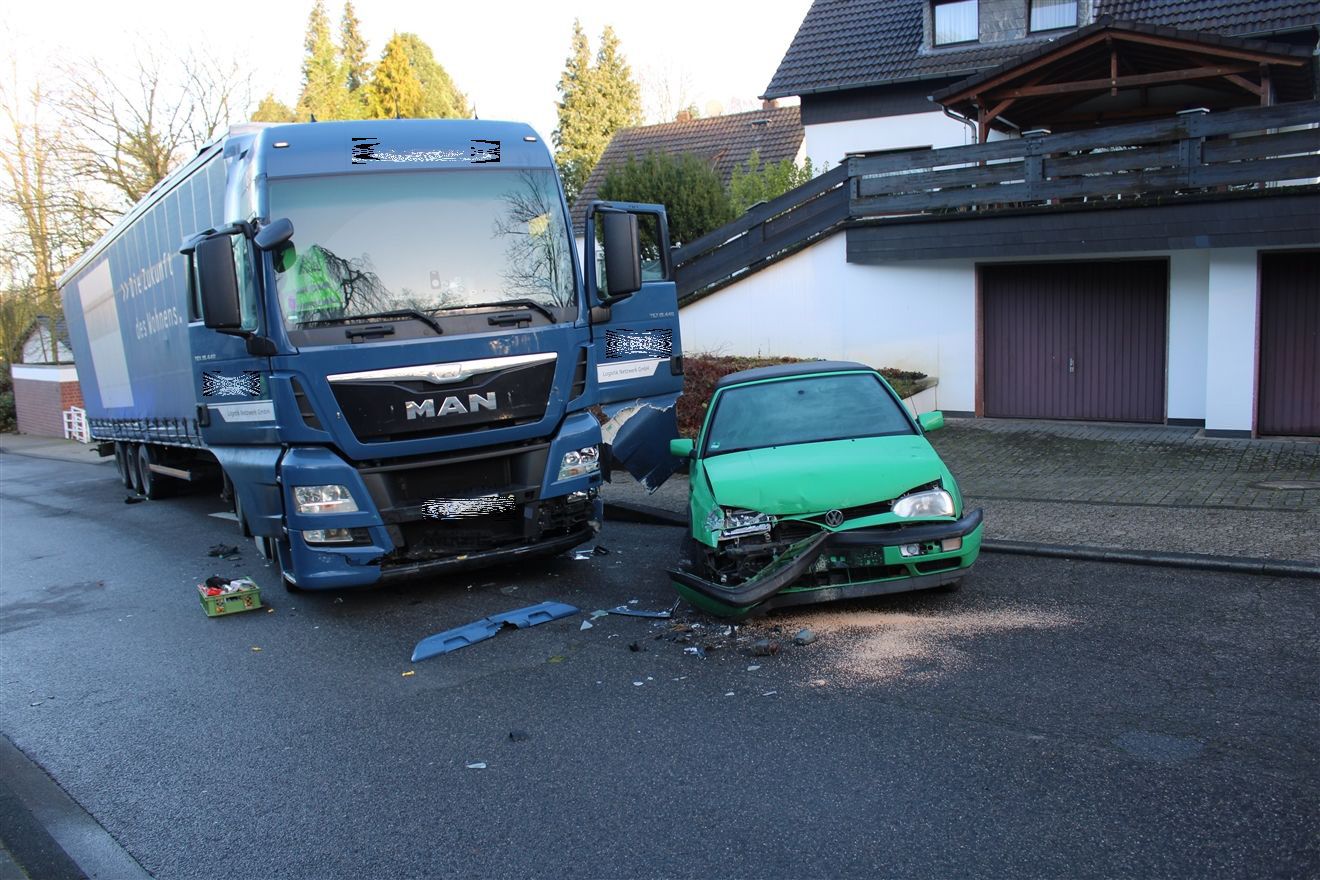 Unfall LKW_Rommerscheider_Str 211221