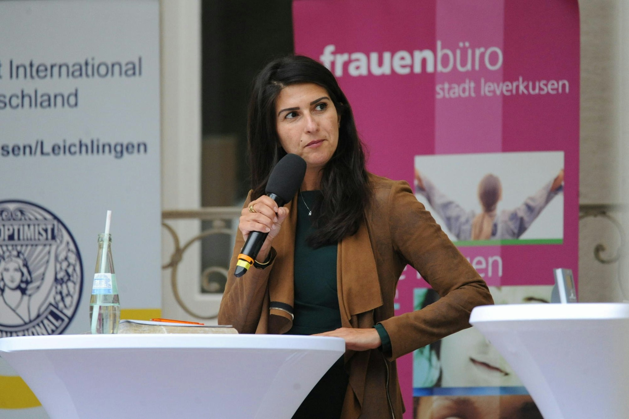 LE_podiumsdiskussion-frauenverbaende_(10)