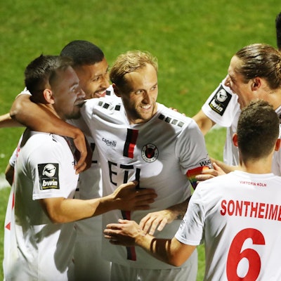 Viktoria-Jubel gegen Magdeburg (1)