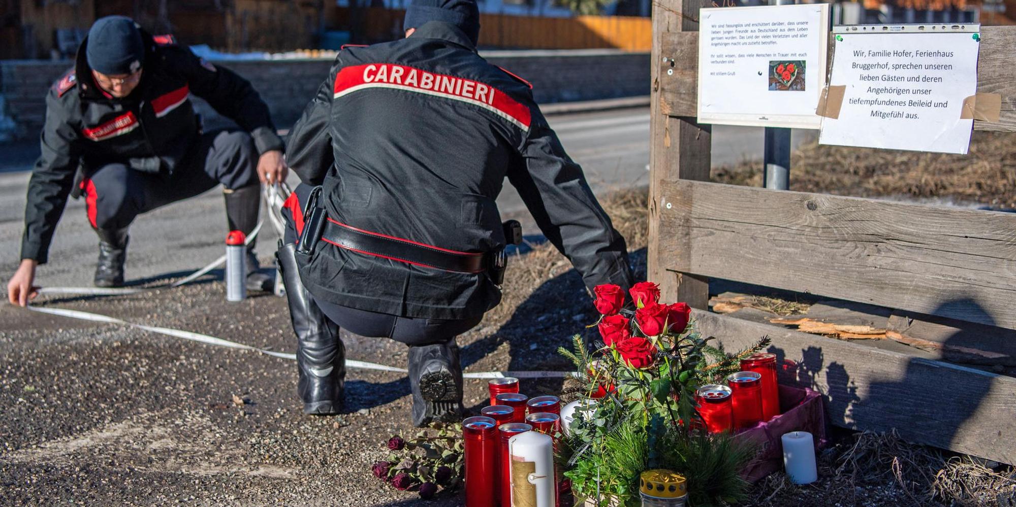 Carabinieri an der Unfallstelle