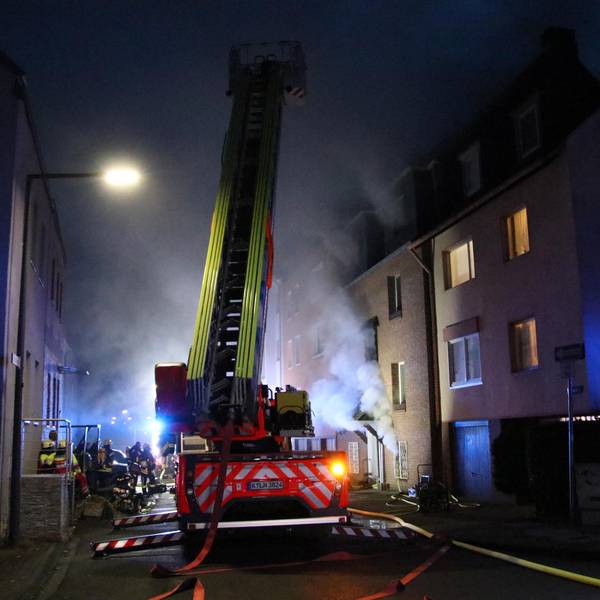 Brand raderthal Feuerwehr