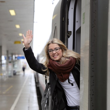 Fernbeziehung_Symbol_dpa