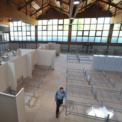 sporthalle_Berg_neuk_2015